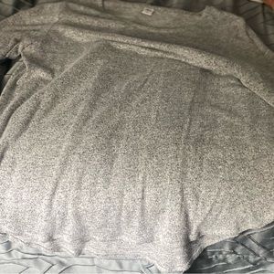 A crop long sleeve shirt